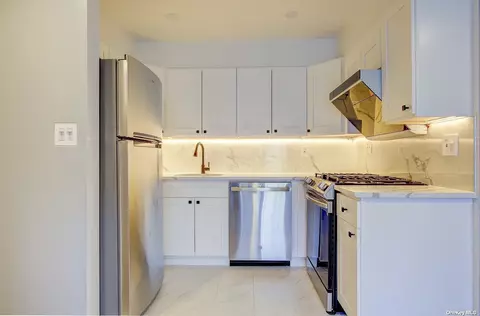 118-82 Metropolitan Ave #5F, Kew Gardens, NY 11415