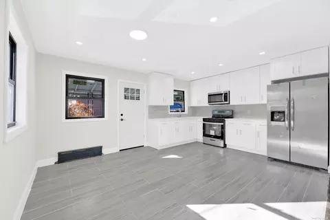 1070 Mace Ave, Bronx, NY 10469