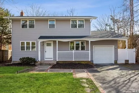 127 Bayview Ave, Patchogue, NY 11772