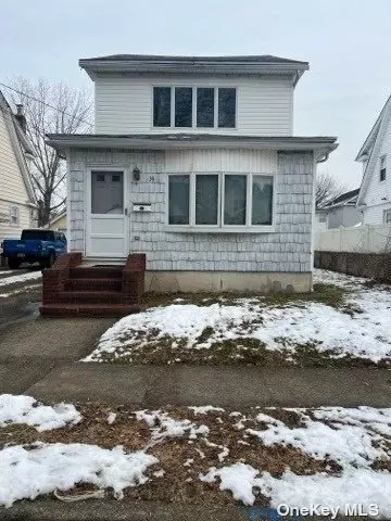 34 S 16th St, New Hyde Park, NY 11040