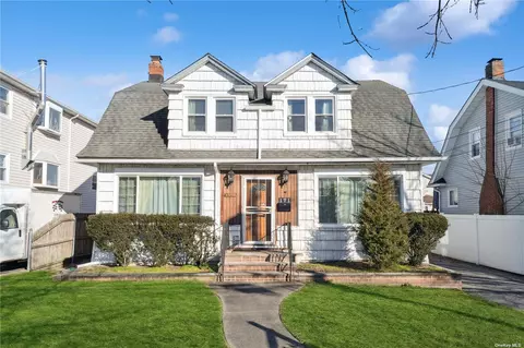 171 Saint Marks Ave, Freeport, NY 11520