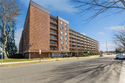20 Wendell St #19F, Hempstead, NY 11550