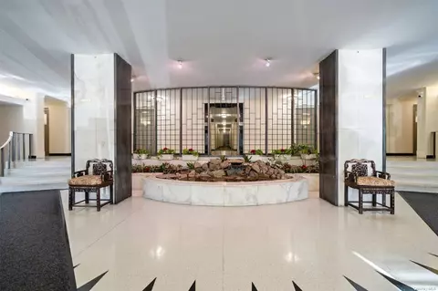220-55 46th Ave #5U, Bayside, NY 11361