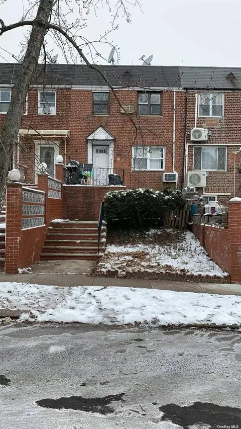 147-35 77th Rd, Flushing, NY 11367