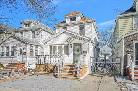 89-25 213th St, Queens Village, NY 11427