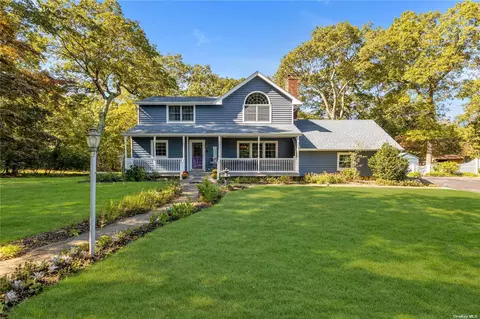 32 Narcissus Ln, Northport, NY 11768