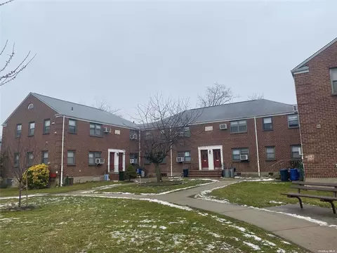1809 160 St #5-52, Whitestone, NY 11357