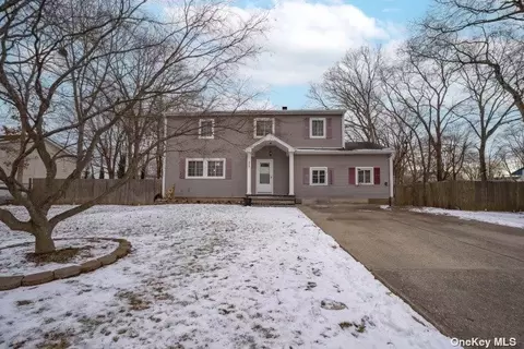 375 Grand Blvd, Brentwood, NY 11717