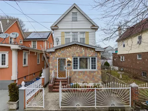105-49 86 St, Ozone Park, NY 11417