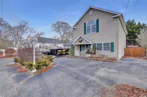 161 Cypress Dr, Mastic Beach, NY 11951