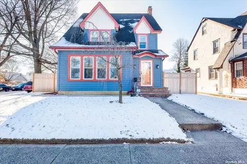 686 Stowe Ave, North Baldwin, NY 11510
