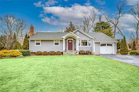 1 June St, Hauppauge, NY 11788