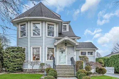 446 Sagamore Ave, East Williston, NY 11596