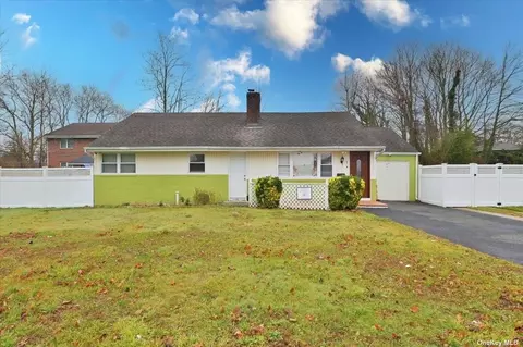 22 Grand Central Ave, Amityville, NY 11701
