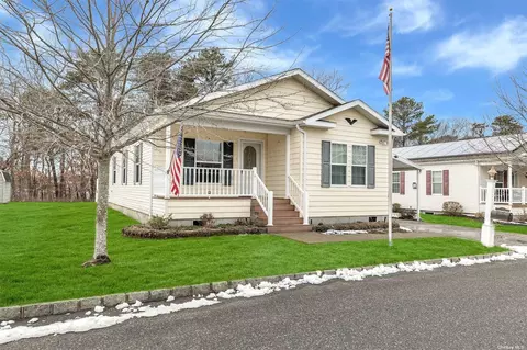 1661-544 Old Country Rd, Riverhead, NY 11901
