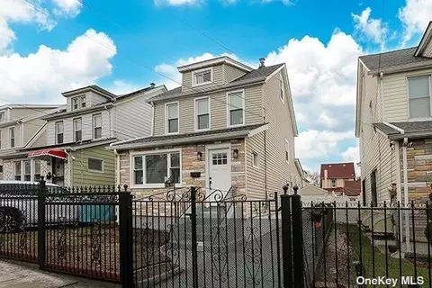 214-33 113th Ave, Queens Village, NY 11429