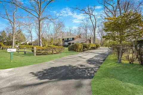 141 Pine St, East Moriches, NY 11940