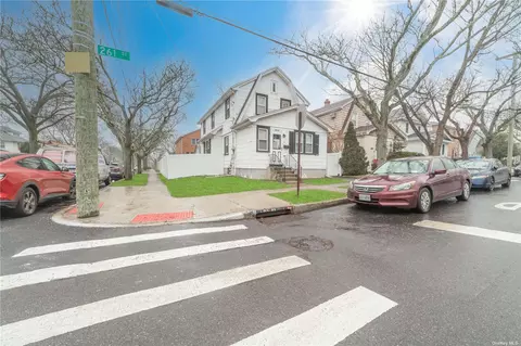 86-58 261st St, Floral Park, NY 11001