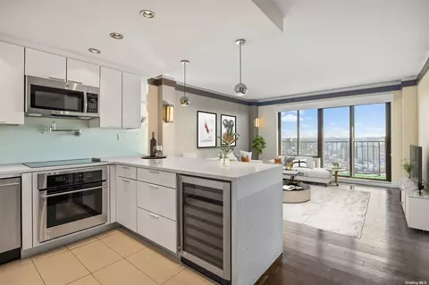 25-40 Shore Blvd #19D, Astoria, NY 11102