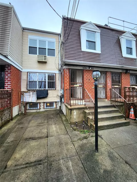 106-25 153rd St, Jamaica, NY 11433
