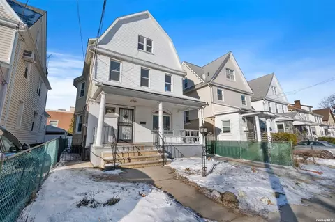 33-20 145th St, Flushing, NY 11354