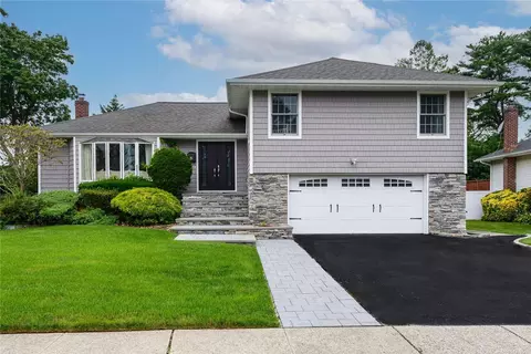 85 Melanie Ln, Syosset, NY 11791