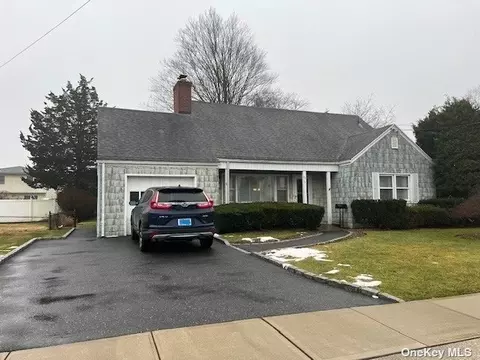 2374 Webster St, North Bellmore, NY 11710