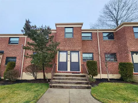 75-27 217th St #1ST, Bayside, NY 11364