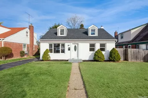 44 Martin Ave, Hempstead, NY 11550