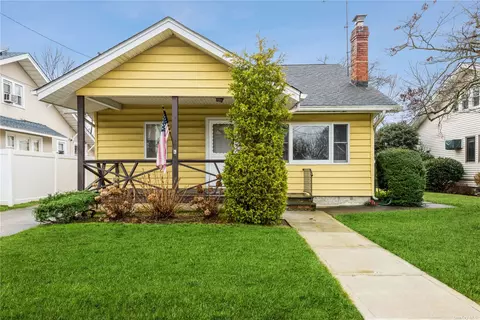 852 Lincoln Ave, North Baldwin, NY 11510