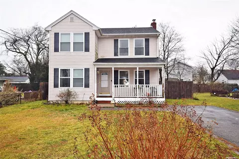 58 S 28th St, Wyandanch, NY 11798