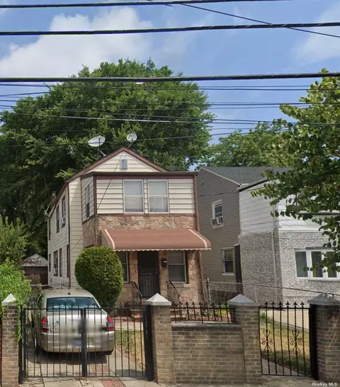219-11 104th Ave, Queens Village, NY 11429