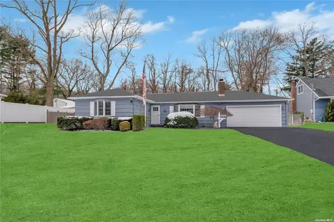 233 Soundview Rd, Huntington, NY 11743