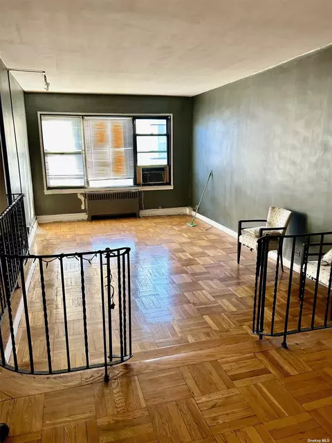 98-34 63 Dr #8F, Rego Park, NY 11374