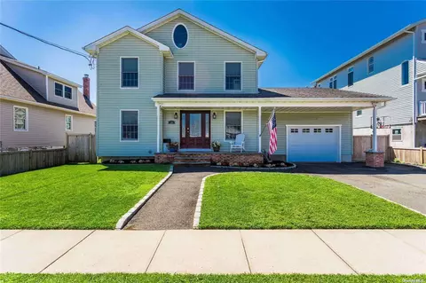 28 E Jackson Ave, Babylon, NY 11702