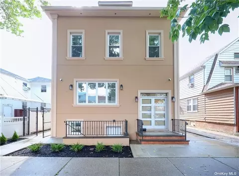 109-10 97th St, Ozone Park, NY 11417