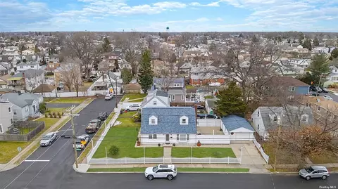 135 Stewart St, Elmont, NY 11003