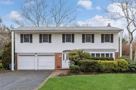 369 Old Bridge Rd, East Northport, NY 11731