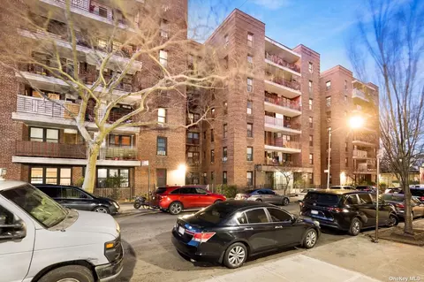 94-11 34th Rd #1C, Jackson Heights, NY 11372