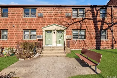 244-17 57th Dr #LOWER, Douglaston, NY 11362