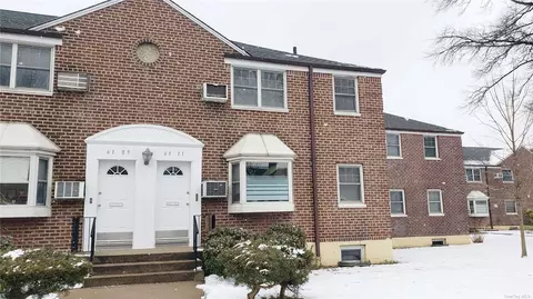 61-11 255 St #UPPER, Little Neck, NY 11362