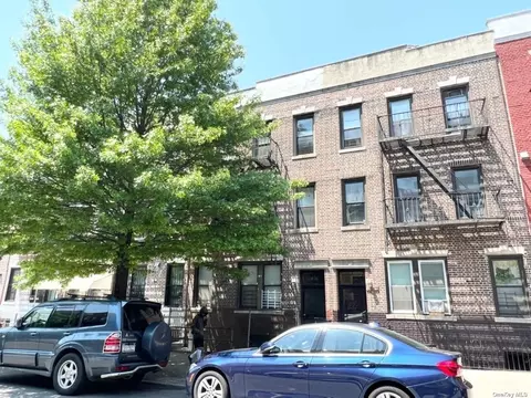 45-54 40th St, Long Island City, NY 11104
