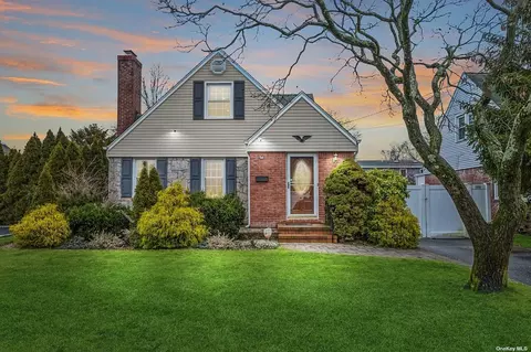 1509 Berkeley Ave, North Baldwin, NY 11510
