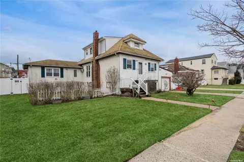 58 Ostend Rd, Island Park, NY 11558