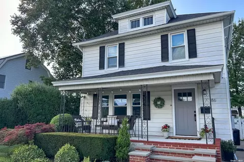 86 Jerome Ave, Mineola, NY 11501