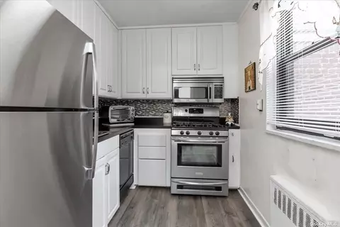 18-19 160th St #544, Whitestone, NY 11357