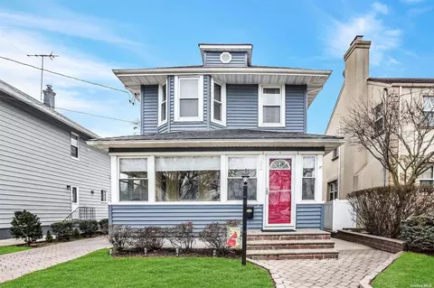 83 Nottingham Rd, Malverne, NY 11565