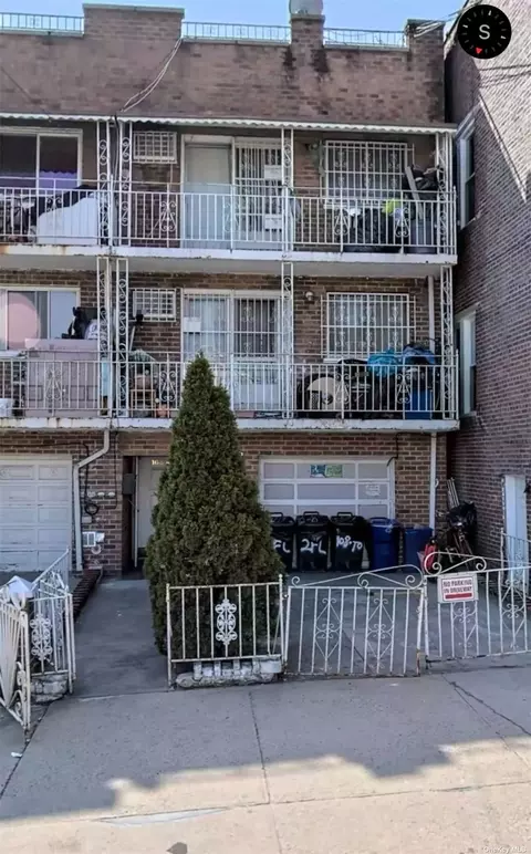 108-46 49th Ave, Corona, NY 11368