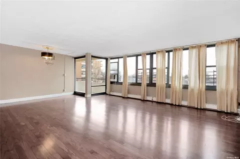 162-11 9th #7A, Beechhurst, NY 11357