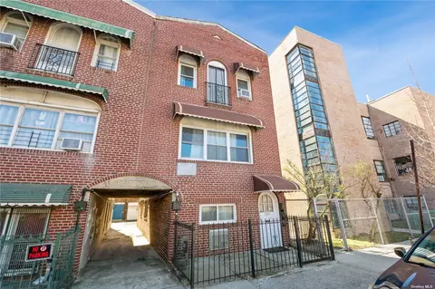 2010 Benedict Ave, Bronx, NY 10462
